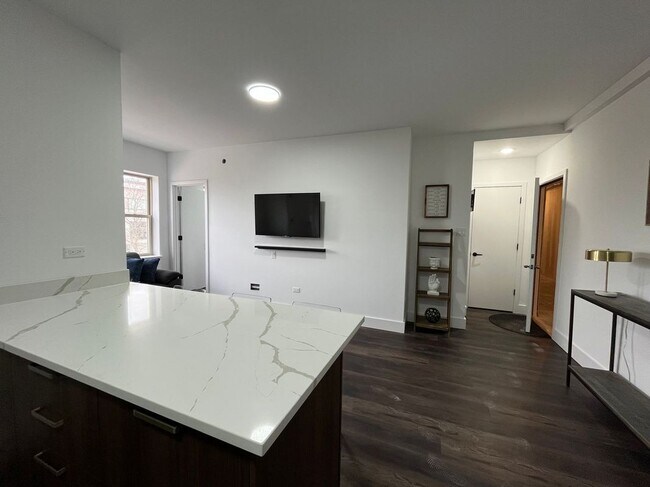 1555 W Hollywood Ave Unit 312