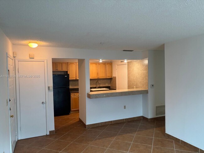 Building Photo - 2319 N Congress Ave Unit 14