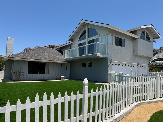 Building Photo - Beautiful Ocean View Home in San Clemente