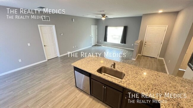 Photo - 2990 Fiske Rd SE