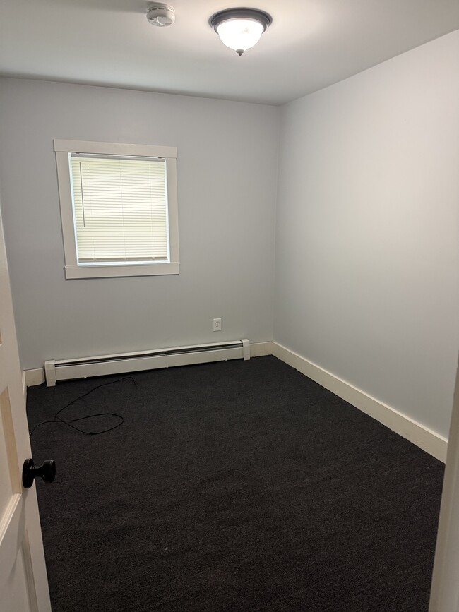 Photo - 142 Leighton St