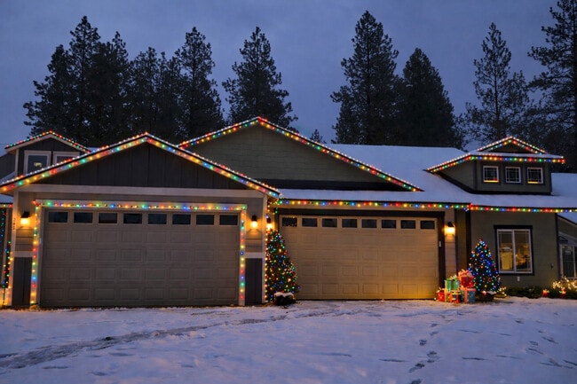 Building Photo - Maplewood Villas