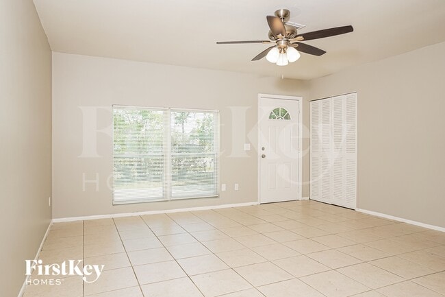 Photo - 1633 Hayworth Rd