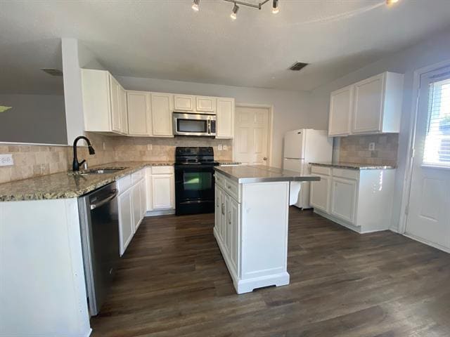 Photo - 1720 Pebble Brook Way