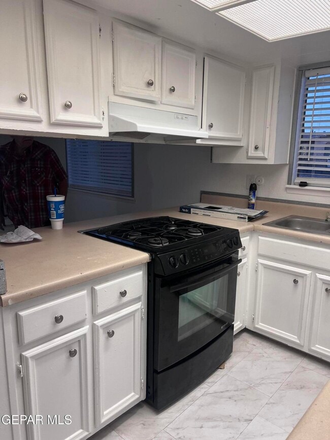 Photo - 4904 Winthrop Dr