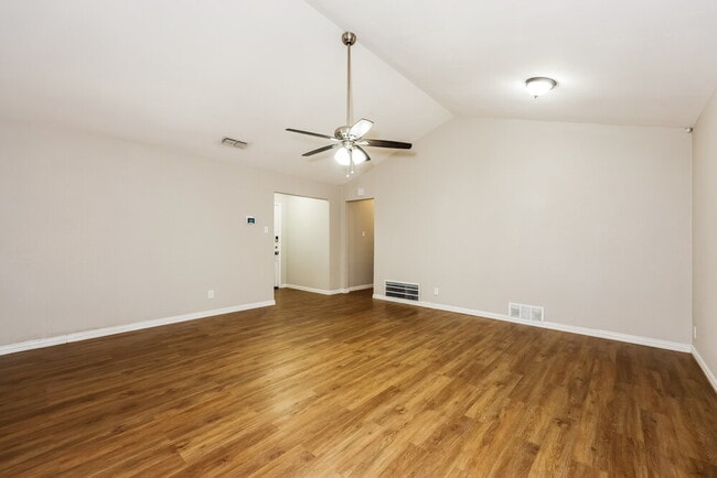 Photo - 1108 N Knowles Dr