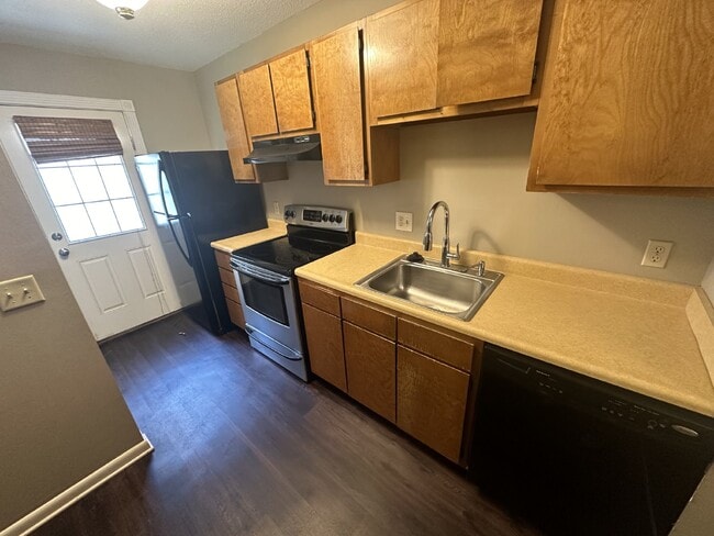 Photo - Townhouse for Rent Unit 99