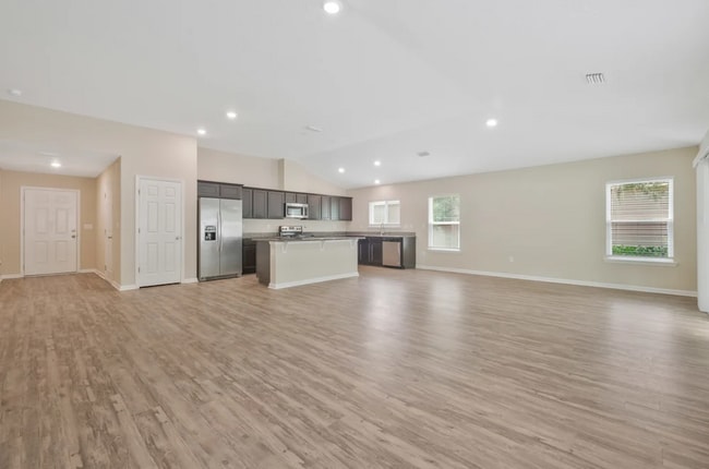 Photo - 35 Coastal Village Ln