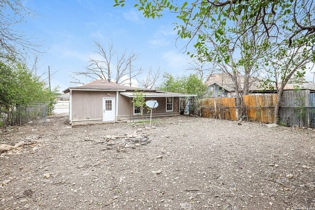 Photo - 228 Yucca St