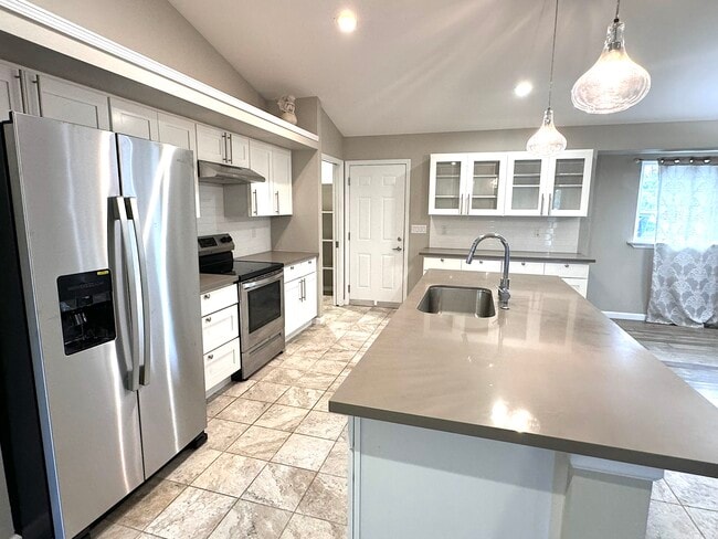 Photo - 15-2067-2067 28th Ave