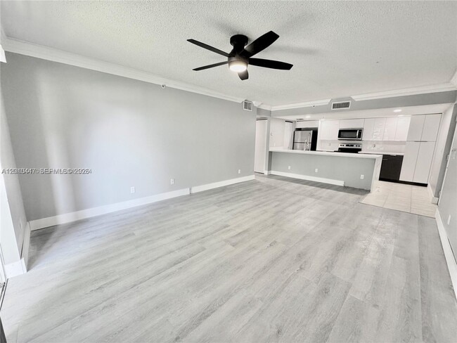 Photo - 9907 Westwood Dr Unit 24-2