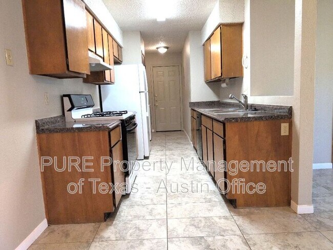 Photo - 1102 Woodlief Trail