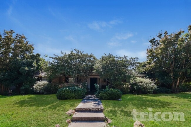 Building Photo - 2624 Winfield Dr