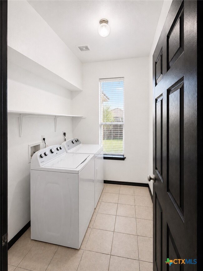 6204 Emilie Ln