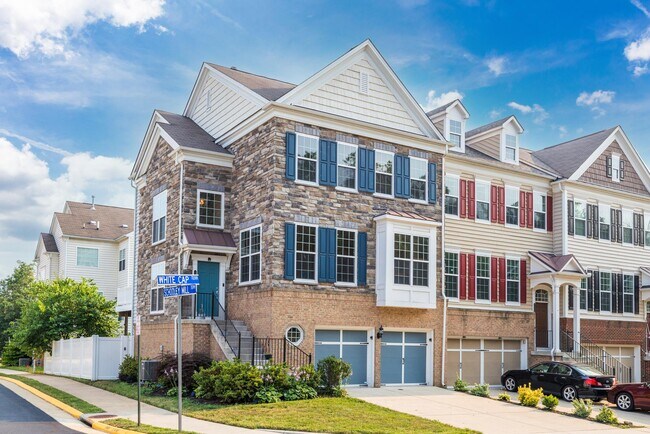 Photo - 43591 White Cap Ter Townhome
