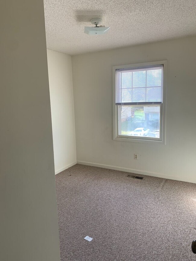 3 bedroom duplex for rent 206 Wakefield Rental House Rental in