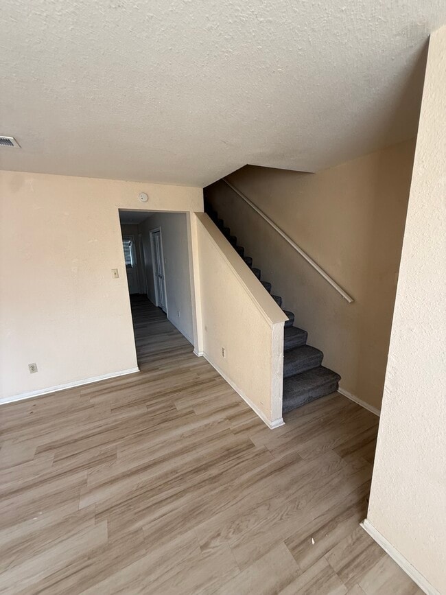 Photo - 534-536 Seagoville