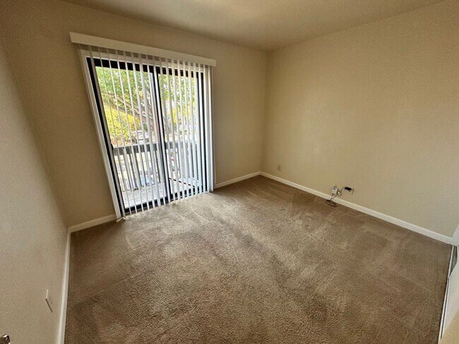 Photo - 2138 Derby St Unit Apt. 2