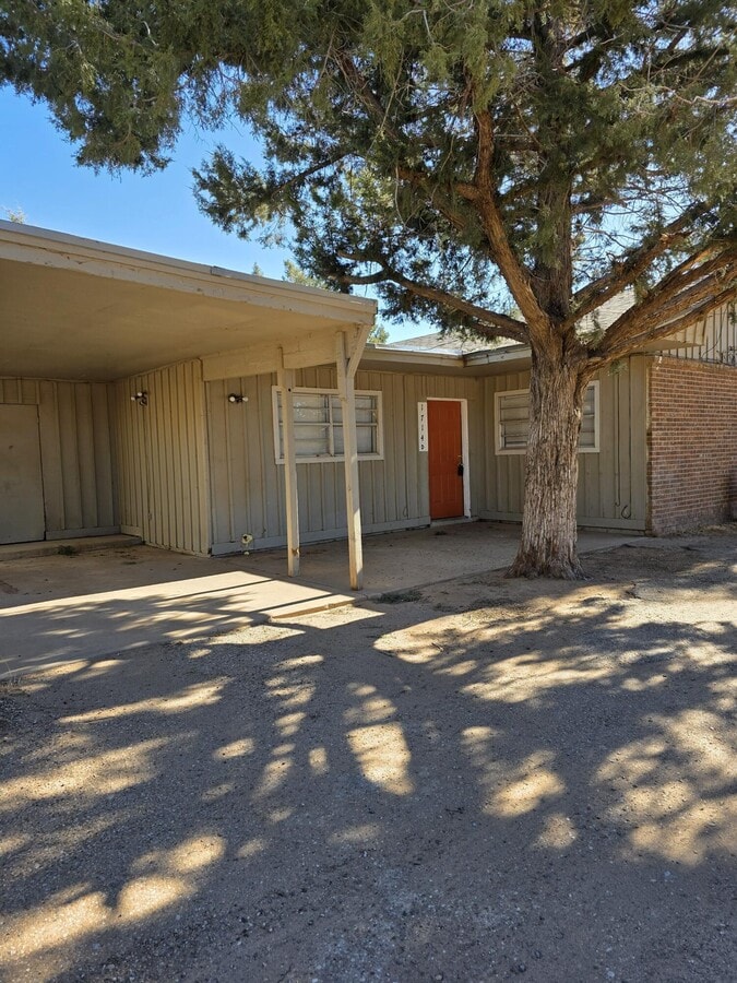 Photo - 1714 Elkhart Ave