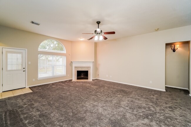 Photo - 323 Diamond Bay Dr