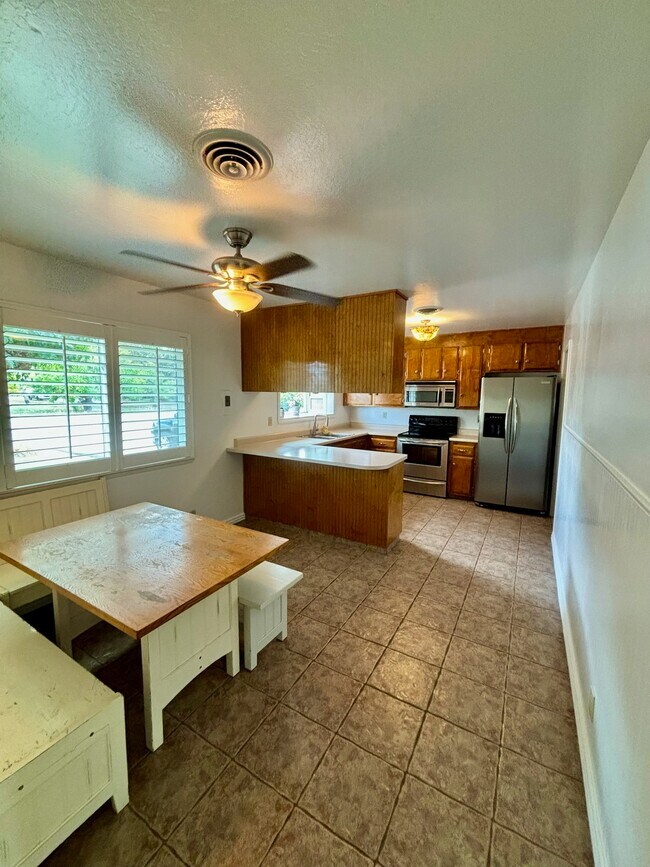 Photo - 2161 Larkin Rd