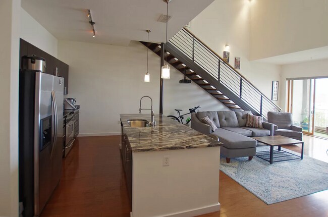 Photo - 333 Nelson St SW Unit 434