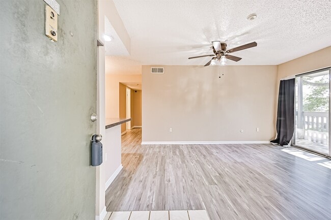 Building Photo - 260 El Dorado Blvd Unit 2008 Rental