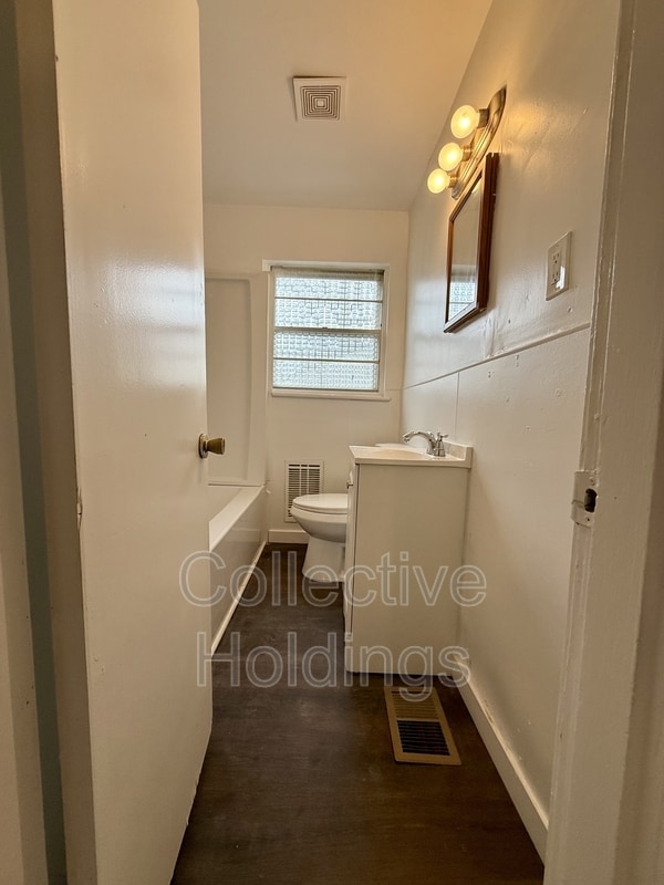 Photo - 7823 Rugby Ave