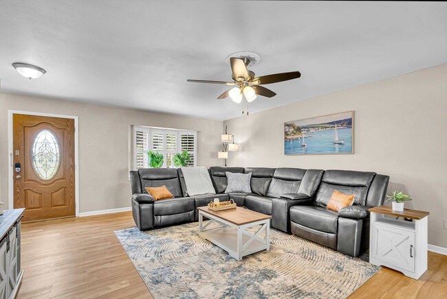 Photo - 897 Imperial Dr Unit ID1244950P