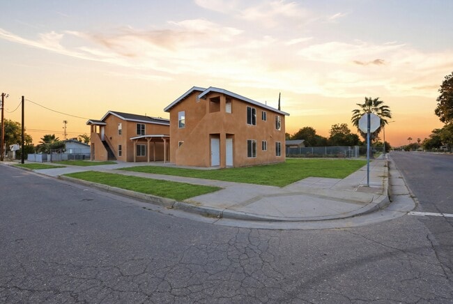 Photo - 728 S A St Unidad VILLA DE RAMON APARTMENTS
