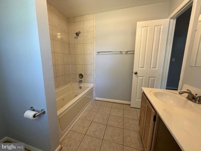 Photo - 7211 Mt Forest Terrace