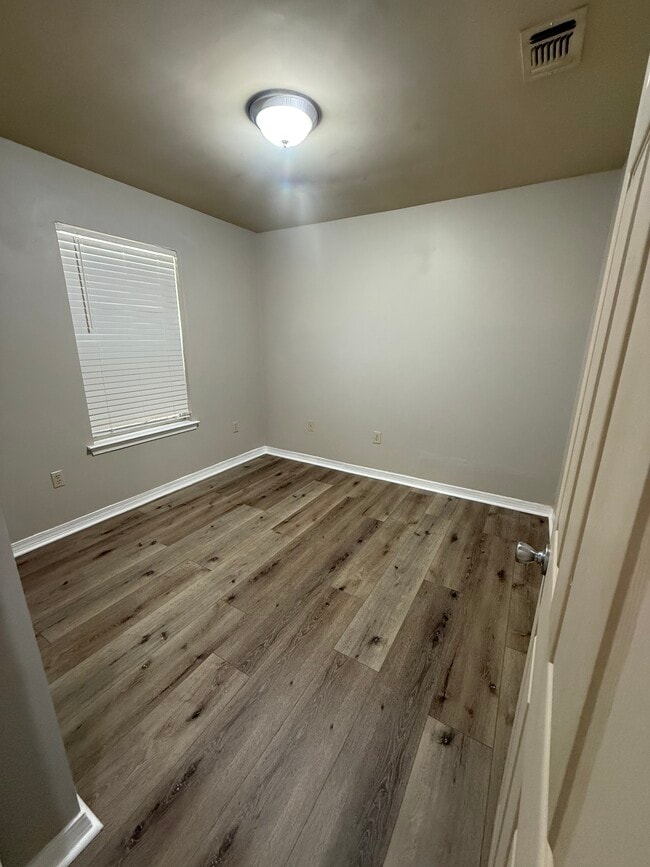 Photo - 30 1/2 Unit A