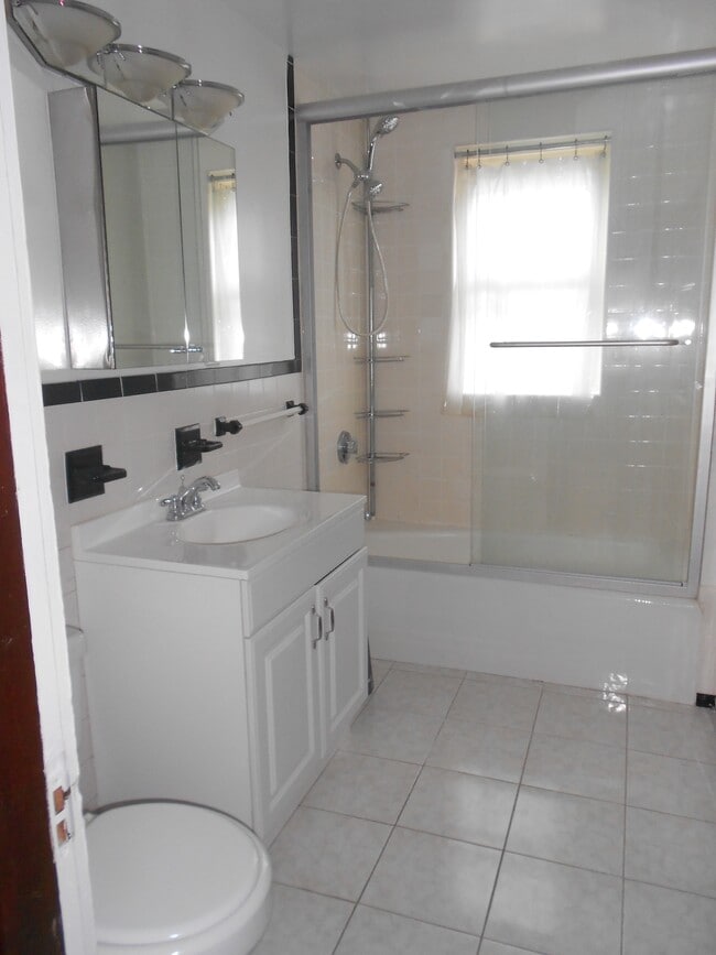 Photo - 54 Hobson St Unit #1