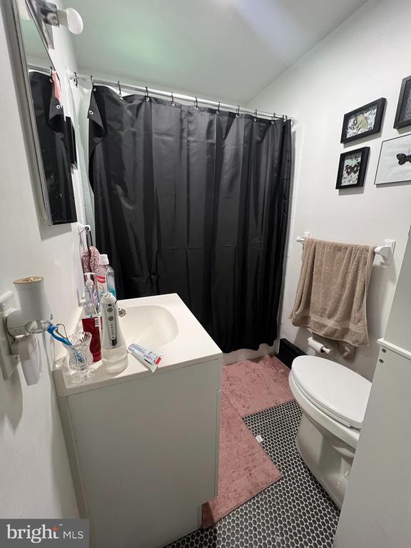Photo - 262 W Apsley St Unit 1