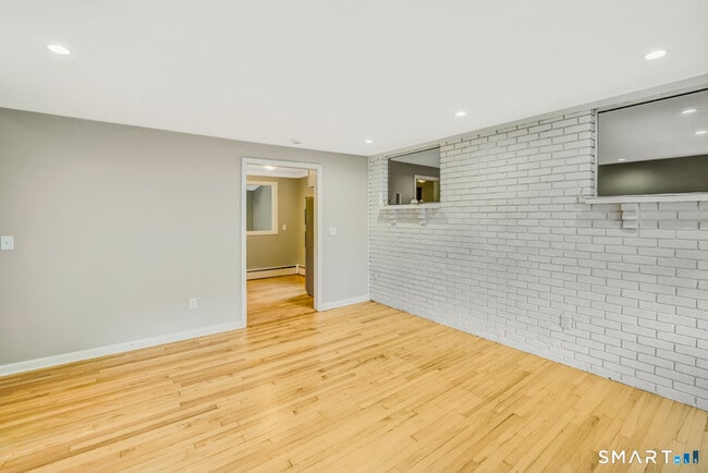 Photo - 71 Devonwood Dr