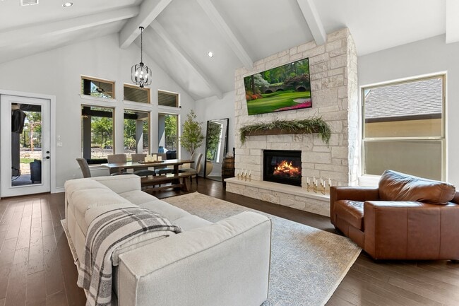 Photo - 127 Loysoya St