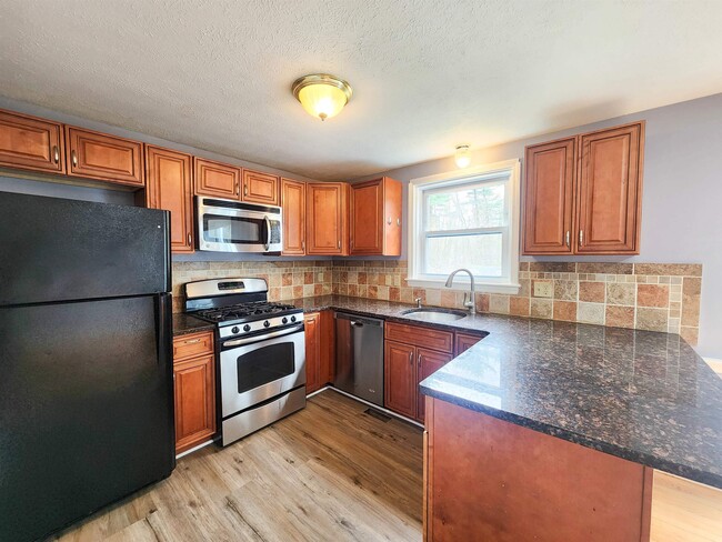 Photo - 67 Burgundy Dr