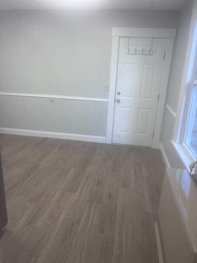 Photo - 147 Grove St