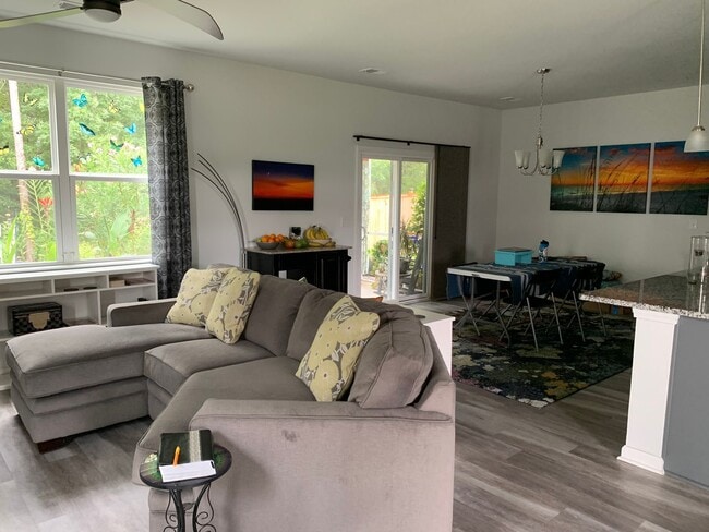 Photo - Wonderful Moncks Corner Home!