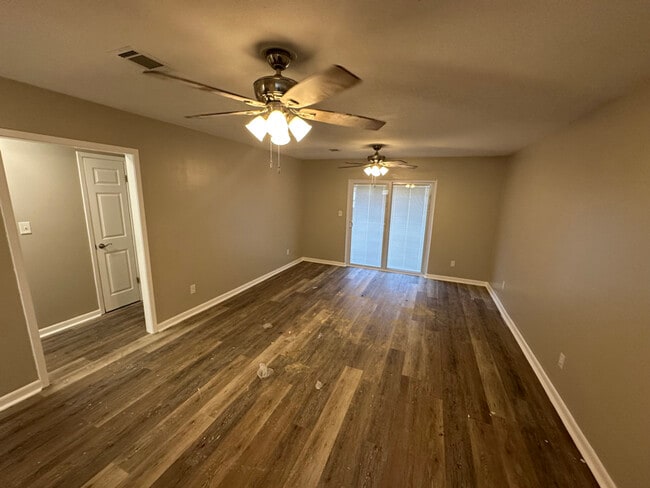 Photo - 6307 Jack St