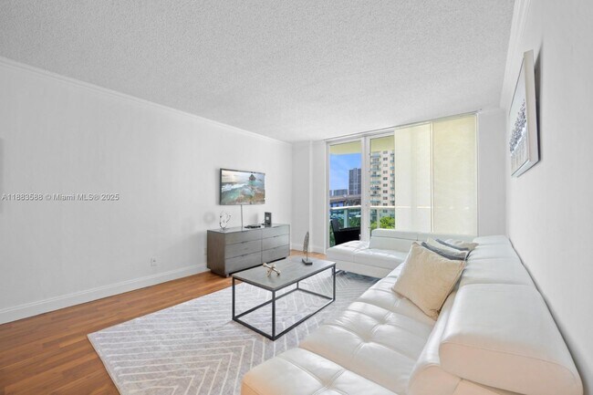 Photo - 19380 Collins Ave Unit 609