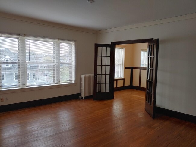 Photo - 1435 West 31st St