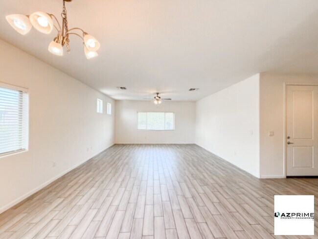 Photo - Step Into A Calm, Comfortable Lifestyle In This Charming 4/2.5 Phoenix Home Located In The Gated Cou