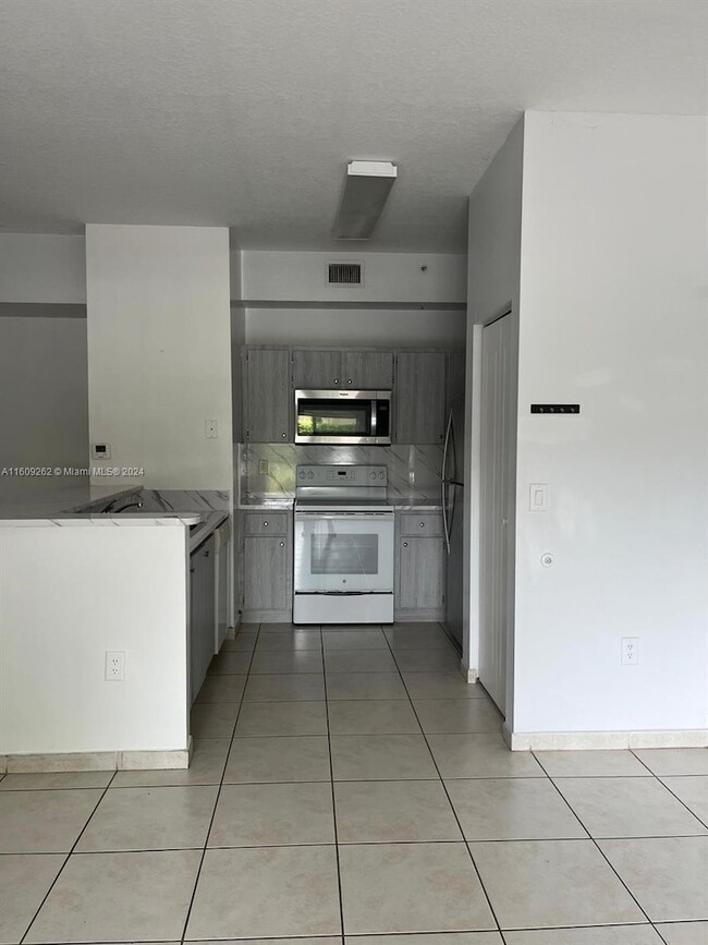 Photo - 7290 NW 114th Ave Condominio Unidad 110