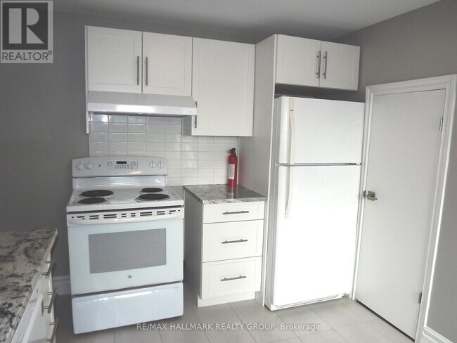 Photo - 570 Gladstone Ave Unité 3