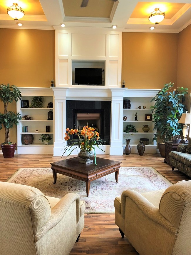 Clubhouse Lounge - The Bristol Apartments