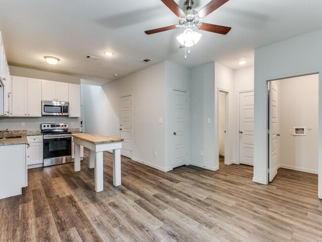 Photo - 3333 Brambleton Hill Pl