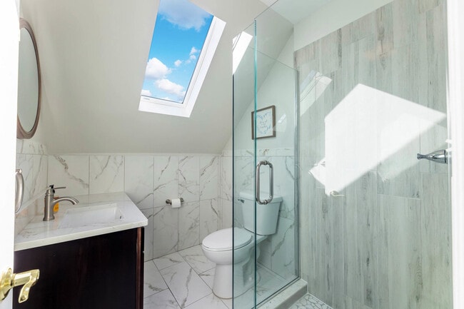 Photo - 3404 N Kilbourn Ave