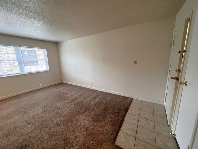 Photo - Spacious 1 Bedroom unit in Coralville, IA