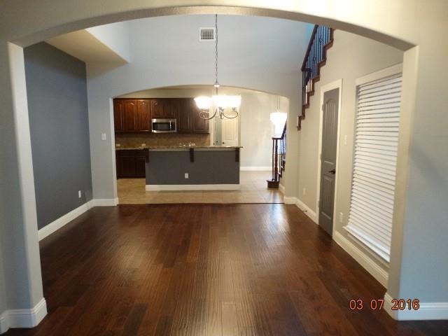 Photo - 924 Eagle Creek Trail